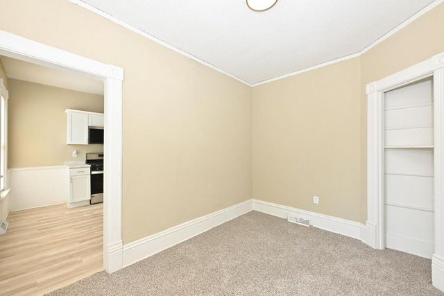 143 E Garfield AVENUE, Milwaukee, WI 53212