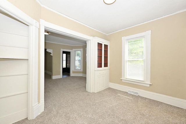 143 E Garfield AVENUE, Milwaukee, WI 53212