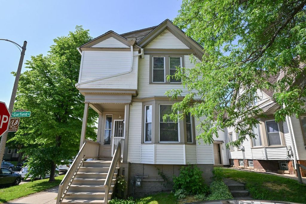 143 E Garfield AVENUE, Milwaukee, WI 53212