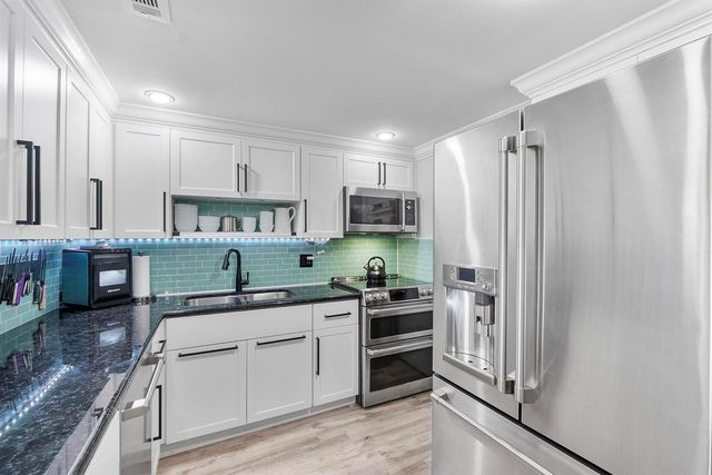 305 N POMPANO BEACH Boulevard 804, Pompano Beach, FL 33062