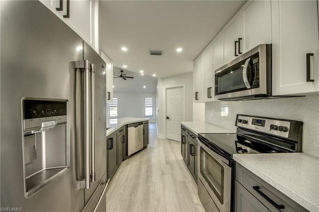 412 NE 17th PL, Cape Coral, FL 33909