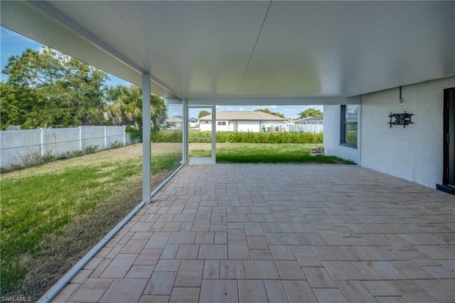 412 NE 17th PL, Cape Coral, FL 33909