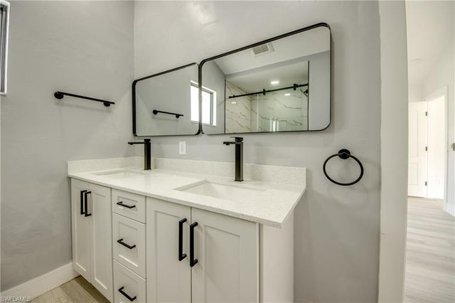 412 NE 17th PL, Cape Coral, FL 33909