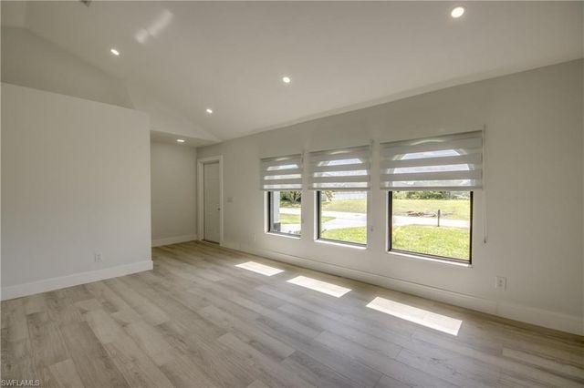 412 NE 17th PL, Cape Coral, FL 33909