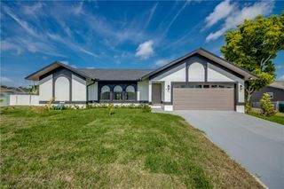 412 NE 17th PL, Cape Coral, FL 33909
