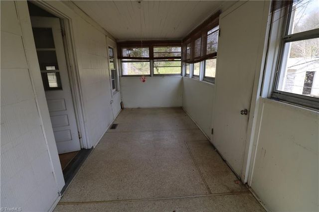 2389 Greensboro Street Extension, Lexington, NC 27295