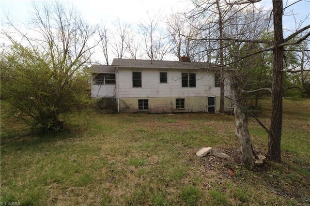 2389 Greensboro Street Extension, Lexington, NC 27295