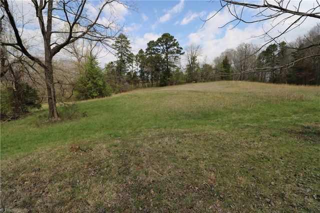 2389 Greensboro Street Extension, Lexington, NC 27295