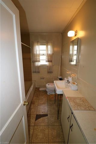 2389 Greensboro Street Extension, Lexington, NC 27295