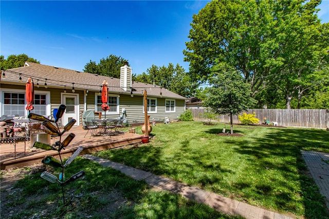 3817 Stetson Drive, Lawrence, KS 66049