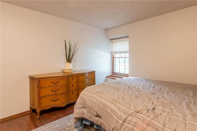 3817 Stetson Drive, Lawrence, KS 66049