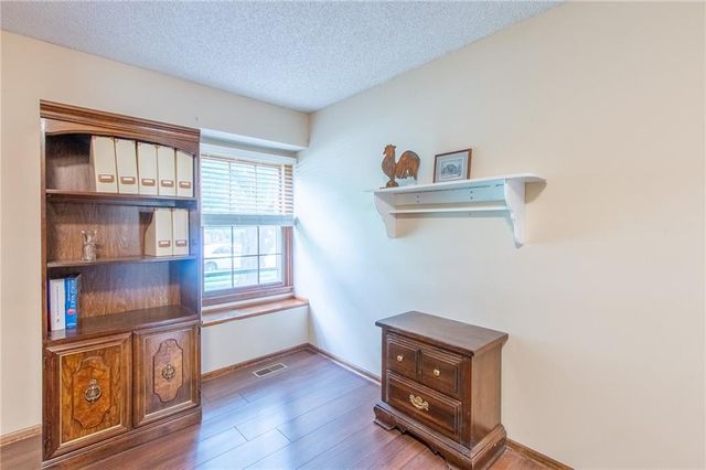 3817 Stetson Drive, Lawrence, KS 66049