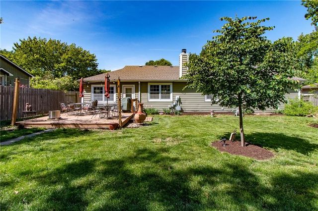 3817 Stetson Drive, Lawrence, KS 66049