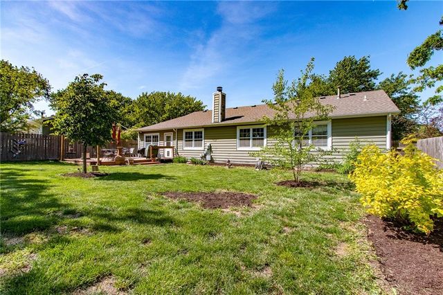 3817 Stetson Drive, Lawrence, KS 66049