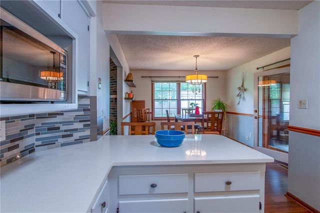 3817 Stetson Drive, Lawrence, KS 66049