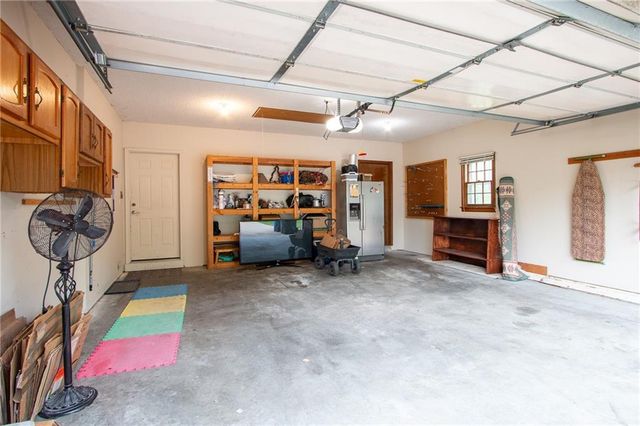 3817 Stetson Drive, Lawrence, KS 66049