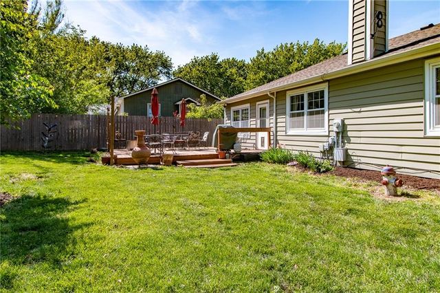 3817 Stetson Drive, Lawrence, KS 66049