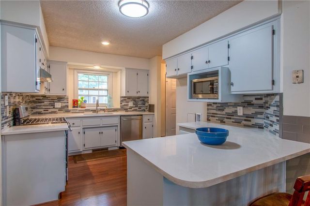 3817 Stetson Drive, Lawrence, KS 66049