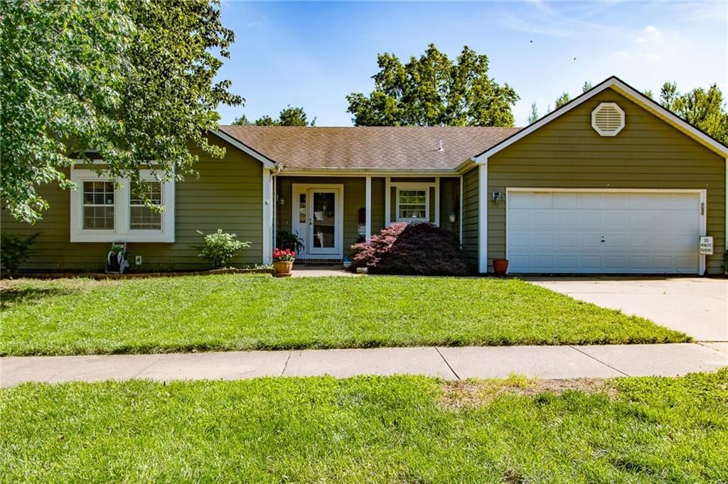 3817 Stetson Drive, Lawrence, KS 66049
