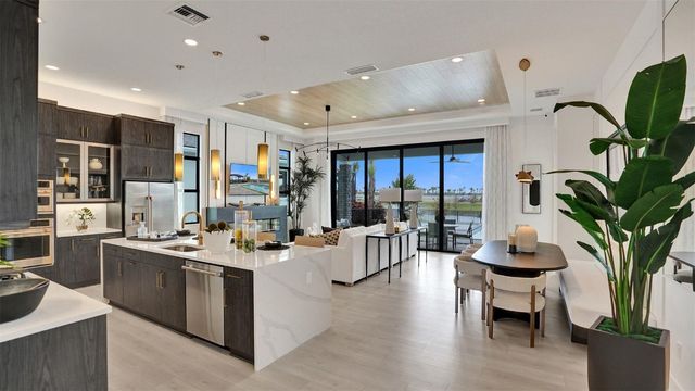 10208 Voltaire Place, Palm Beach Gardens, FL 33412