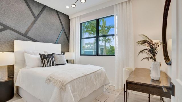 10208 Voltaire Place, Palm Beach Gardens, FL 33412