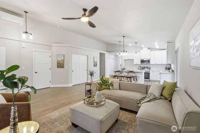 5909 257th Street E, Graham, WA 98338