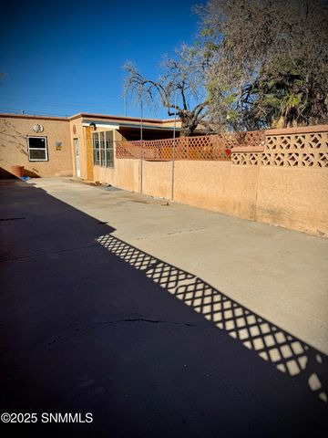 1030 Alamo Street, Las Cruces, NM 88001