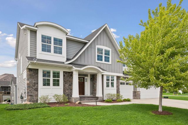 6085 Urbandale Lane N, Plymouth, MN 55446