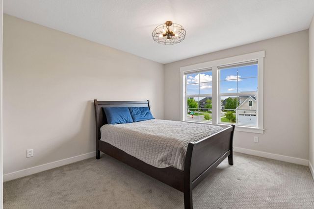 6085 Urbandale Lane N, Plymouth, MN 55446