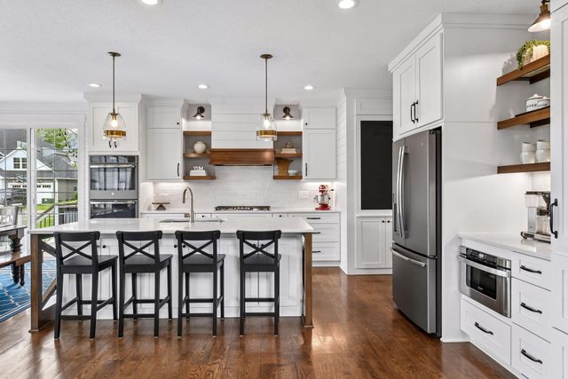 6085 Urbandale Lane N, Plymouth, MN 55446