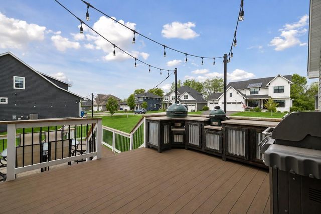 6085 Urbandale Lane N, Plymouth, MN 55446
