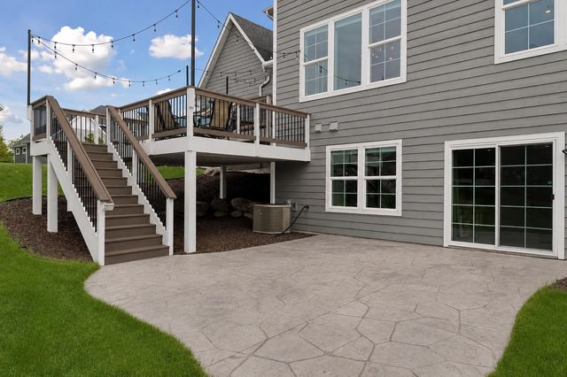 6085 Urbandale Lane N, Plymouth, MN 55446
