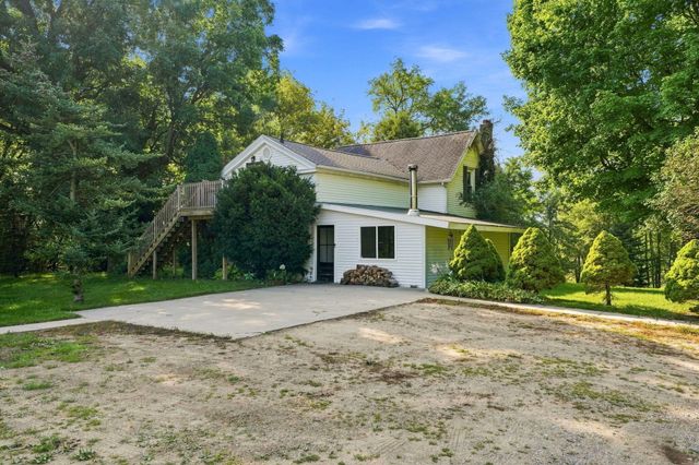 13921 Old 14 Mile Road NE, Greenville, MI 48838