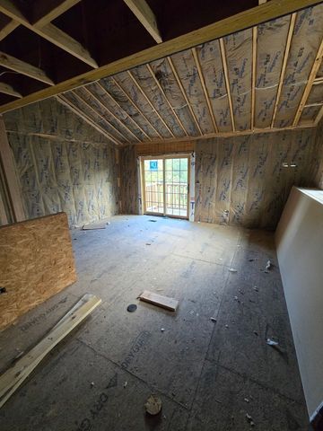 2643 N IL Route 178 Highway 10-4, Utica, IL 61373