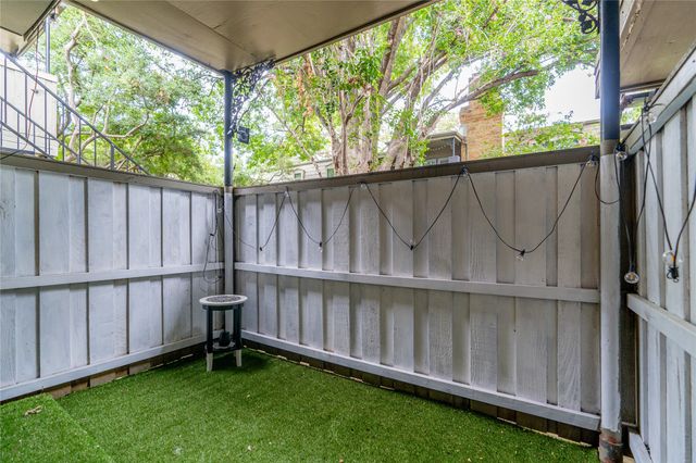 7707 Meadow Park Drive 112, Dallas, TX 75230