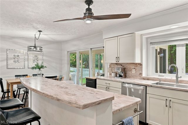 32253 Walker Road, Avon Lake, OH 44012