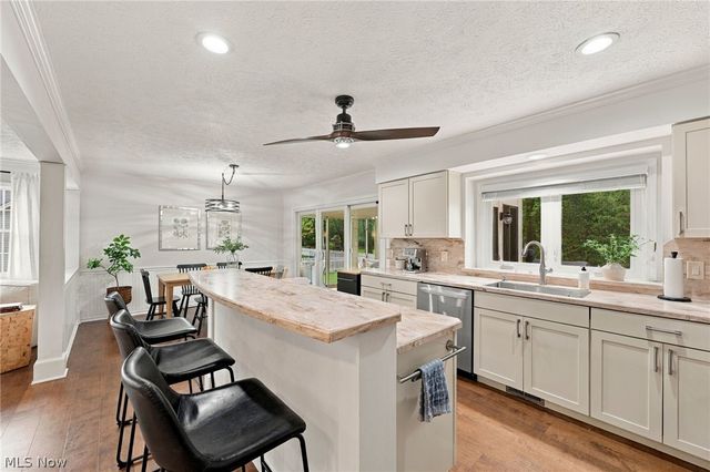 32253 Walker Road, Avon Lake, OH 44012