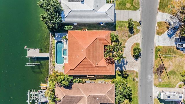 1926 MONTANA AVENUE NE, St Petersburg, FL 33703