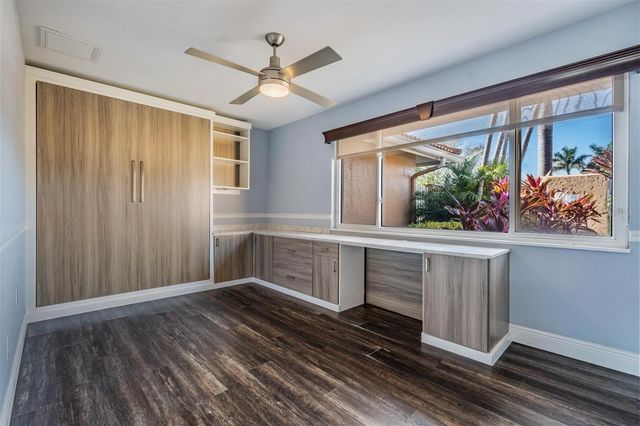 1926 MONTANA AVENUE NE, St Petersburg, FL 33703