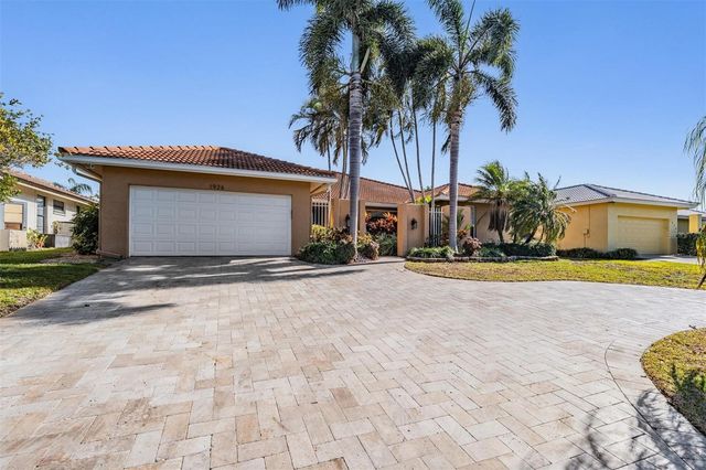 1926 MONTANA AVENUE NE, St Petersburg, FL 33703