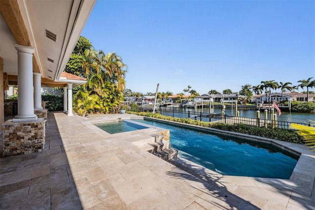 1926 MONTANA AVENUE NE, St Petersburg, FL 33703