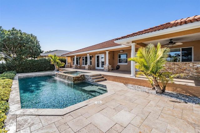 1926 MONTANA AVENUE NE, St Petersburg, FL 33703