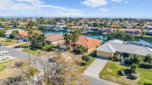 1926 MONTANA AVENUE NE, St Petersburg, FL 33703