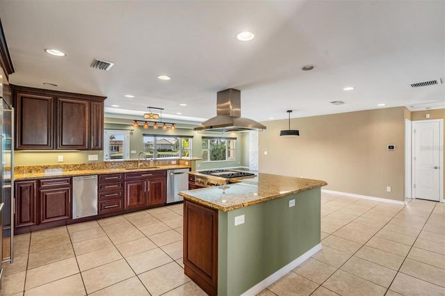 1926 MONTANA AVENUE NE, St Petersburg, FL 33703