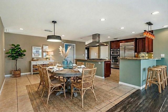 1926 MONTANA AVENUE NE, St Petersburg, FL 33703