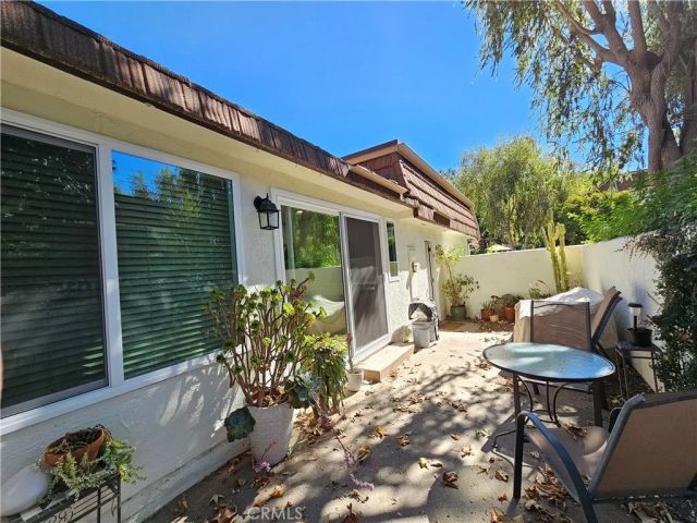 22153 James Alan Circle, Chatsworth, CA 91311