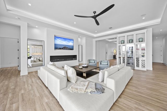 736 Lagoon Drive, North Palm Beach, FL 33408