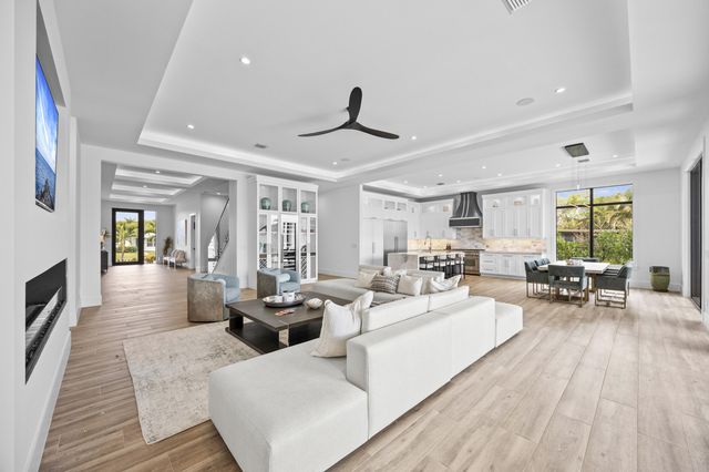 736 Lagoon Drive, North Palm Beach, FL 33408