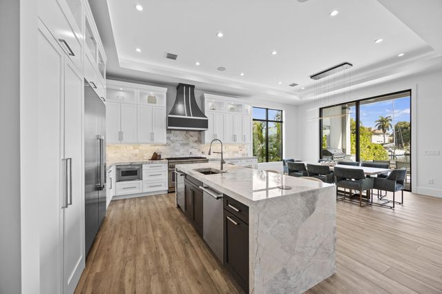 736 Lagoon Drive, North Palm Beach, FL 33408