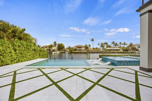 736 Lagoon Drive, North Palm Beach, FL 33408